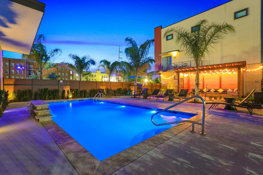 4BR Townhouse in Bienville Villas